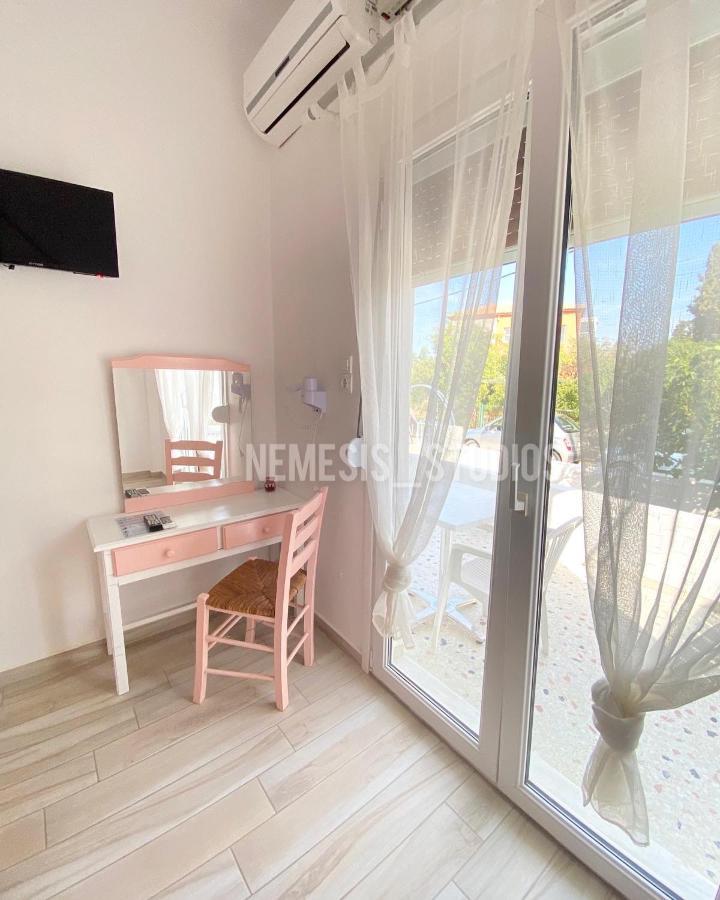 Aegina Nemesis Studios מראה חיצוני תמונה